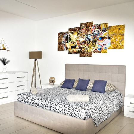 Appartement Obsidian -Centro- Wifi + Free Parking à Ravenne Extérieur photo